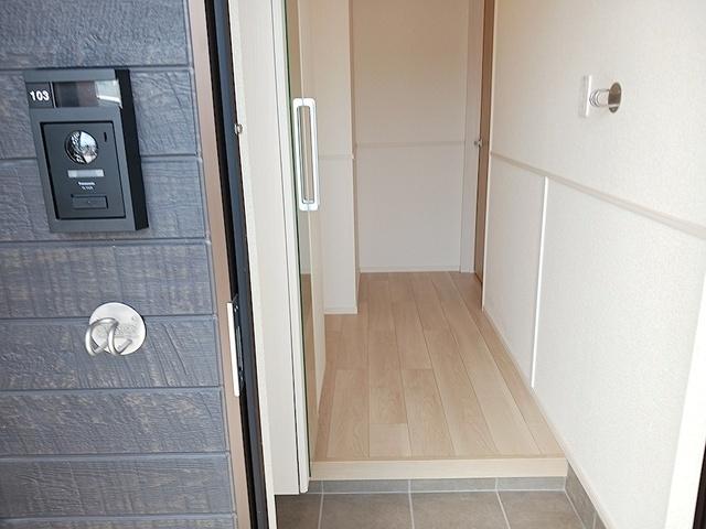 エルヴェ（103） 玄関