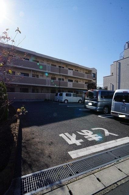 Ｏｎｅ’ｓ　ＳｗｅｅｔＨｏｍｅ（301） 駐車場
