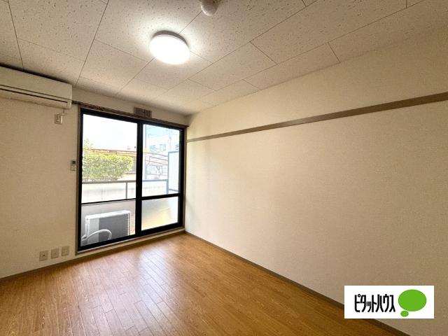 オークハウス 部屋画像