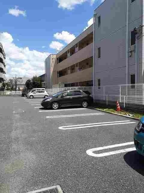 エターナル南与野（103） 駐車場