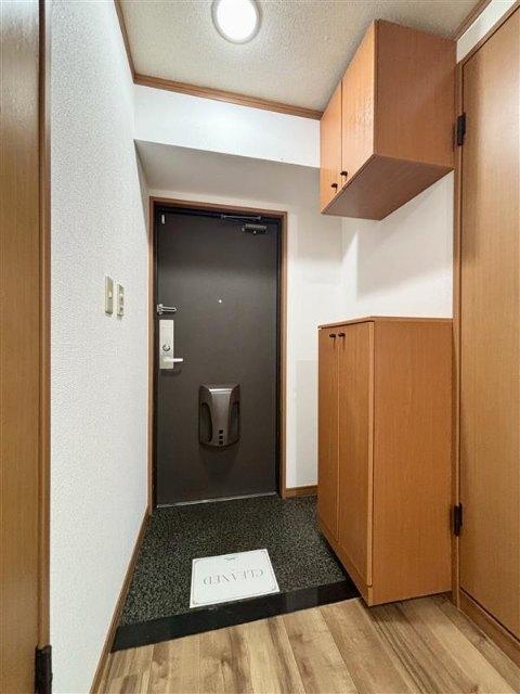 アルタ・ヴィラ 玄関