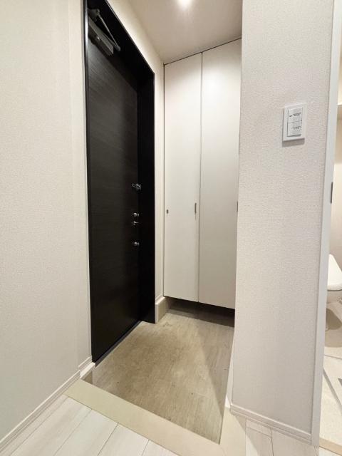 モンテベルデ（0102） 玄関