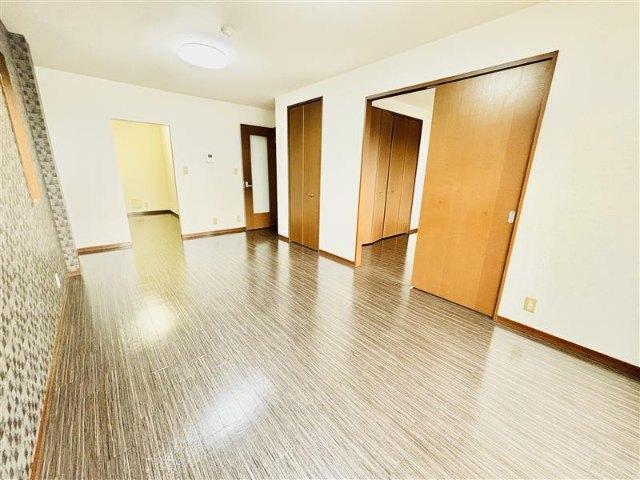流山市三輪野山マンション リビング