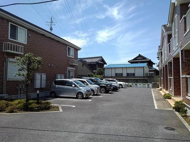 サニー　レジデンスⅡ（104） 駐車場