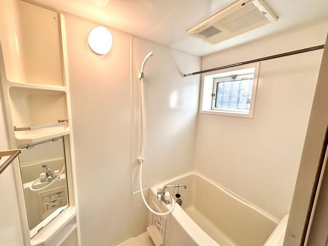 ロイヤルヒルズJ（102） 部屋画像
