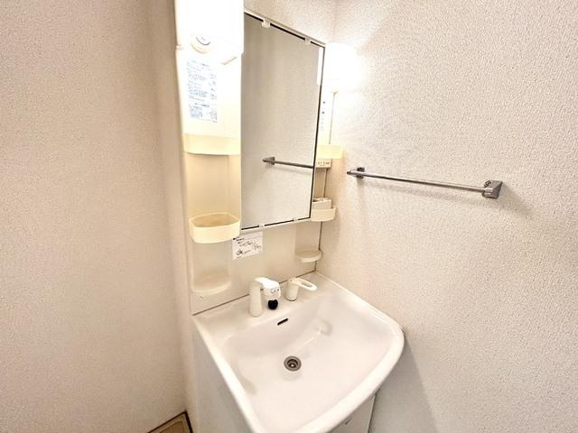 ロイヤルヒルズJ（102） 部屋画像