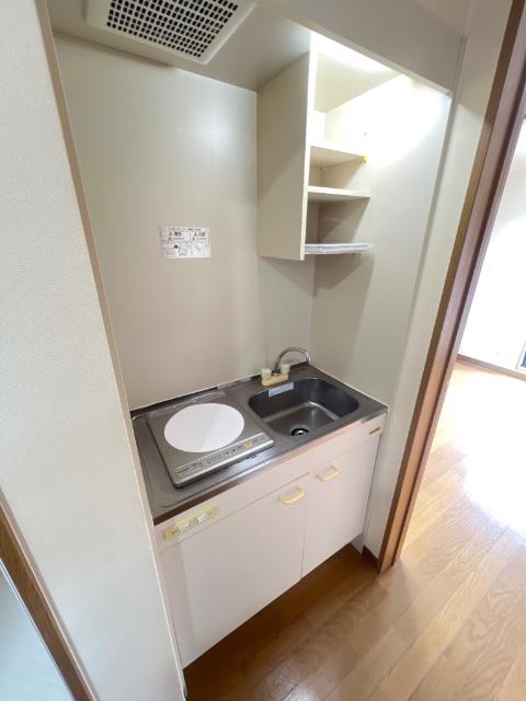 ＬＵＸ・Ａｐａｒｔｍｅｎｔ羽沢ｐａｒｔ２（0201） キッチン