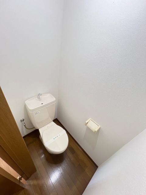 ＬＵＸ・Ａｐａｒｔｍｅｎｔ羽沢ｐａｒｔ２（0201） トイレ