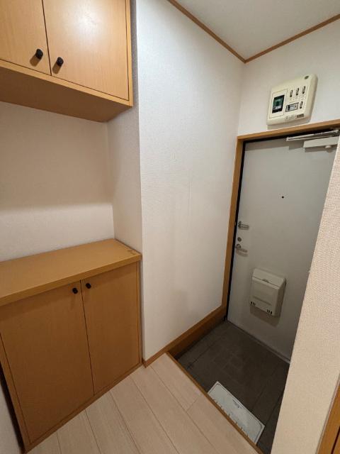 セーリオ（0102） 玄関