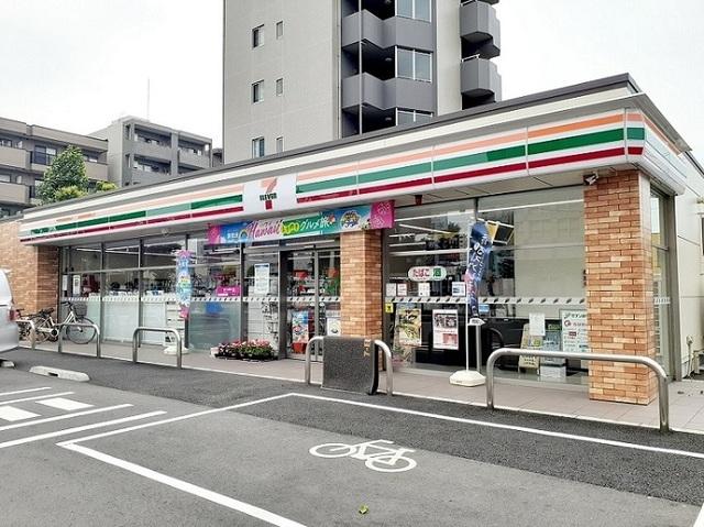 セブンイレブン：600m