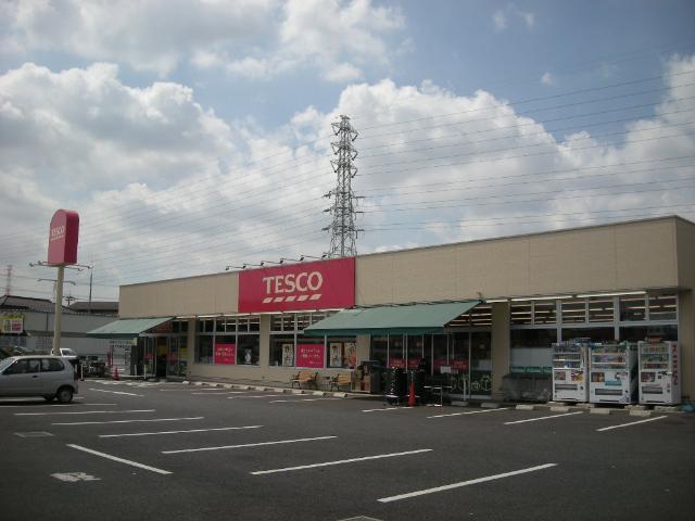 TESCO草加小山店：417m