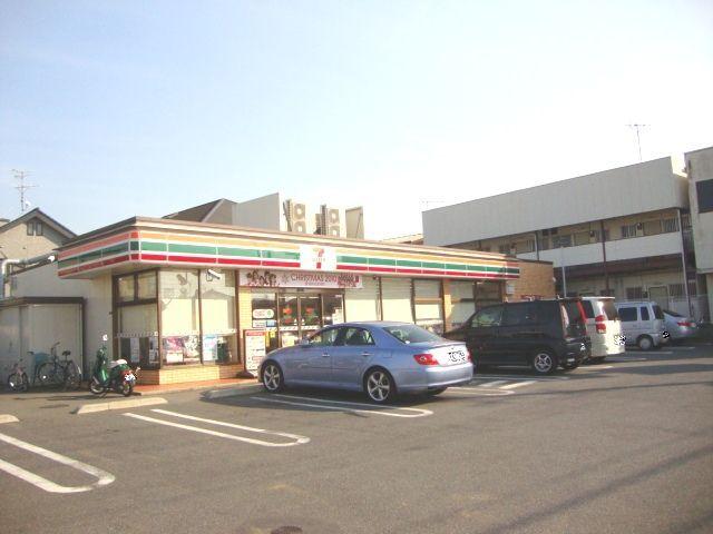 セブンイレブン我孫子並木5丁目店：677m