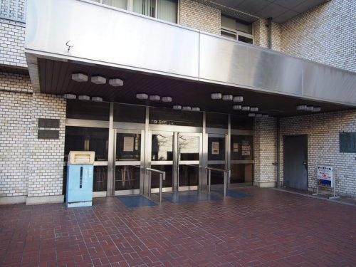 日本大学医学部図書館：315m