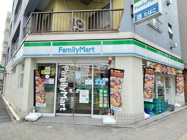 ファミリーマート両国四丁目店：168m
