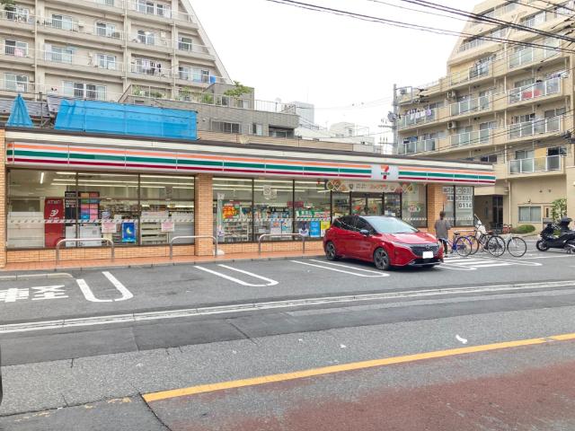 セブンイレブン荒川東日暮里二丁目店：130m