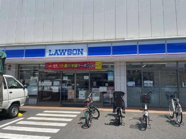 ローソン谷在家駅前店：209m