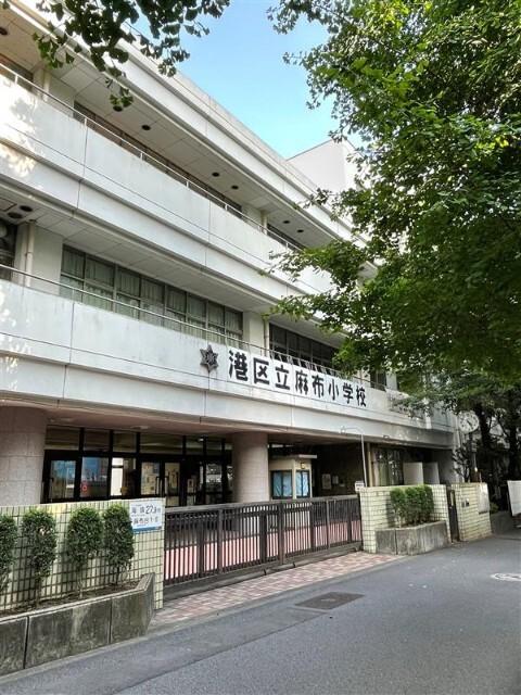 港区立麻布小学校：720m