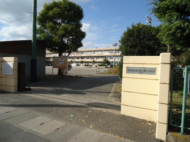 市川市立宮久保小学校：88m