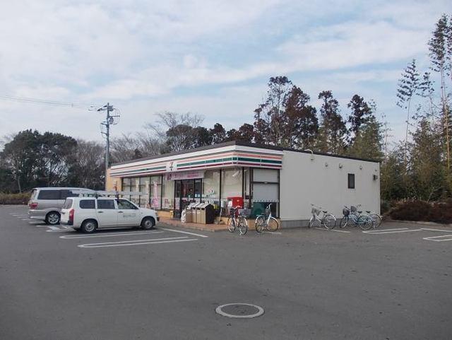 セブンイレブン：750m