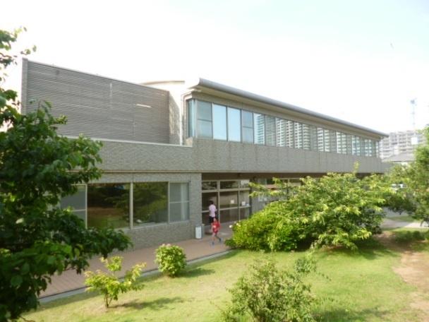 習志野市立谷津図書館：968m
