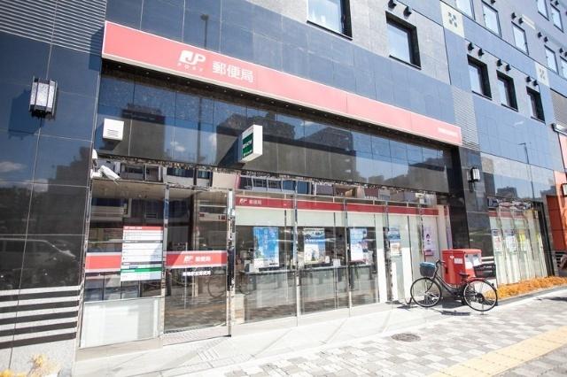 巣鴨駅前郵便局：351m