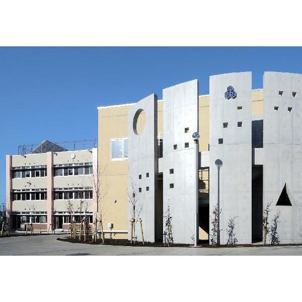世田谷区立砧中学校：237m