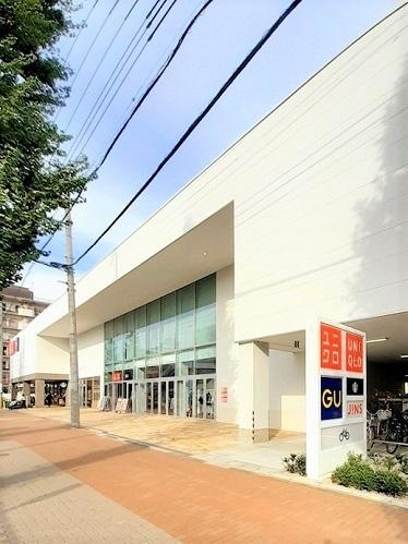 ユニクロ・GU 板橋蓮根店：332m