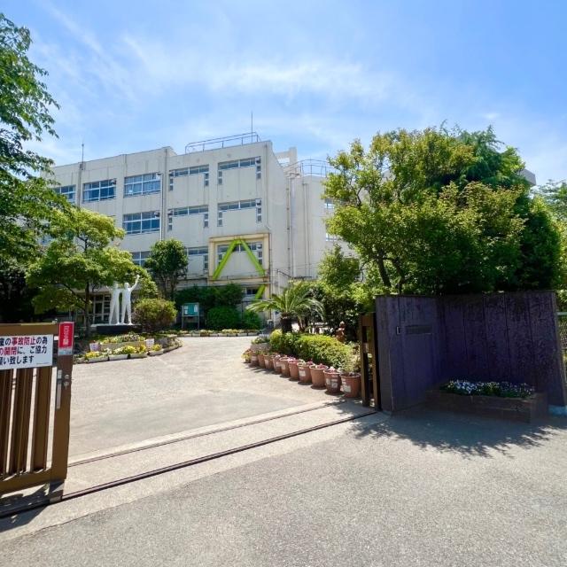 市川市立新浜小学校：363m