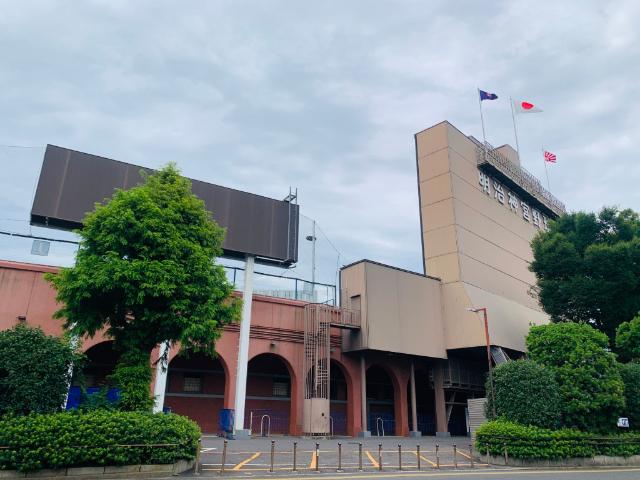 神宮外苑球場：1553m
