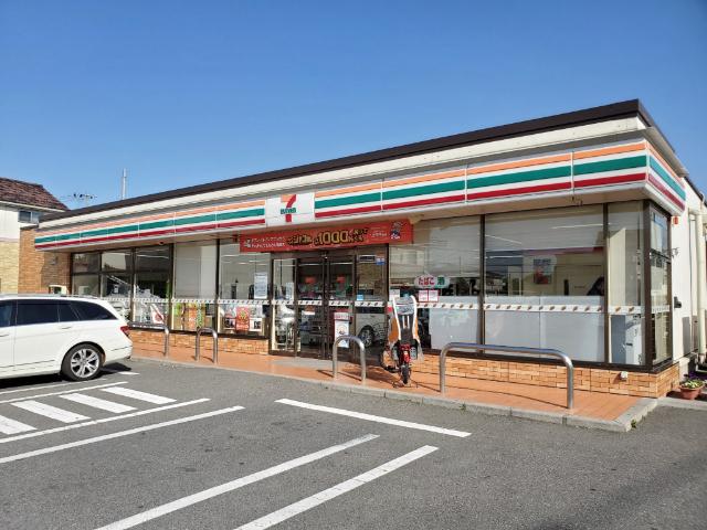 セブンイレブン流山おおたかの森駅西口店：495m