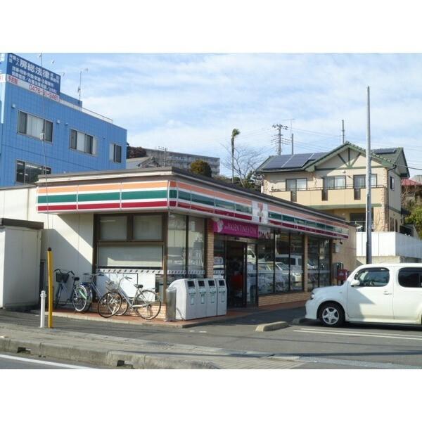 セブンイレブン富里日吉倉店：174m