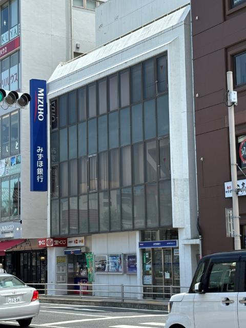 みずほ銀行成田支店：1050m