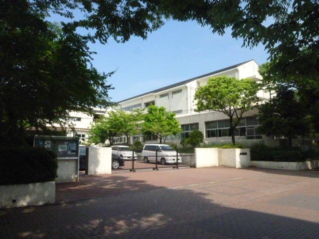 横浜市立茅ケ崎中学校：1217m