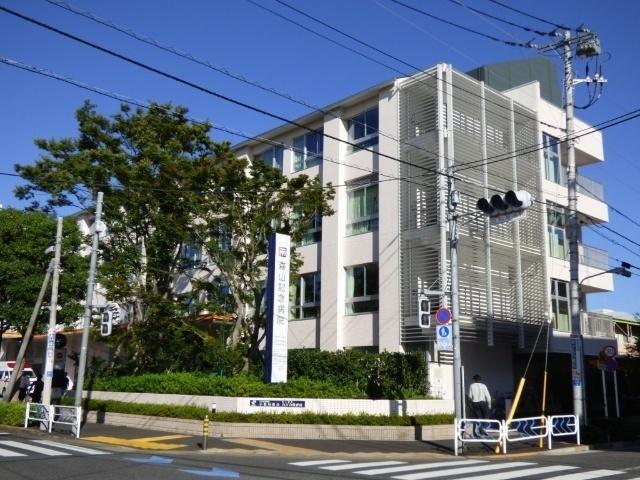 社会医療法人社団森山医会森山記念病院：783m