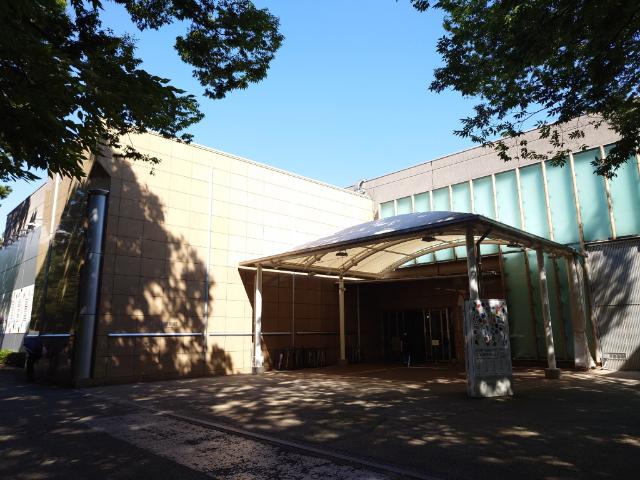 上野の森美術館：650m