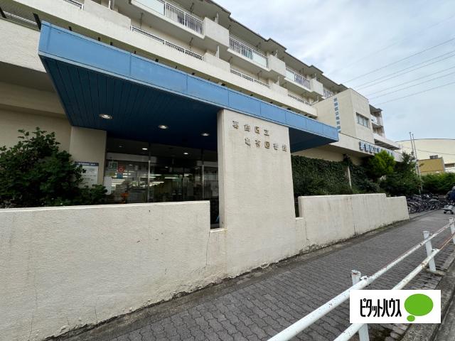 葛飾区立亀有図書館：710m