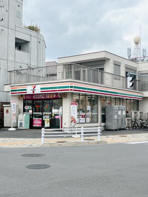 セブンイレブン世田谷玉川店：55m