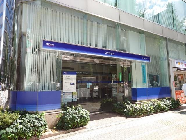 みずほ銀行　上野支店：550m
