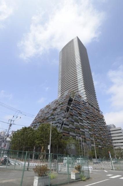 豊島区役所：2555m
