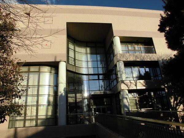 八千代市立勝田台図書館：1238m