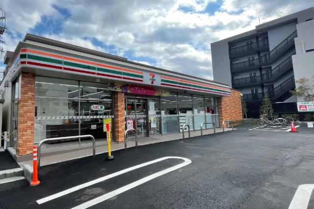 セブンイレブン浦安富士見5丁目店：188m