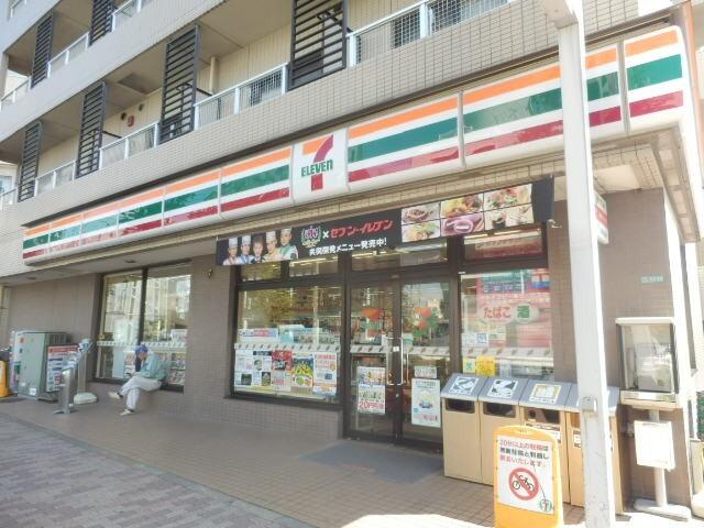 セブンイレブン川崎本町2丁目店：74m
