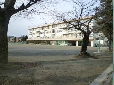 調布市立第六中学校：505m