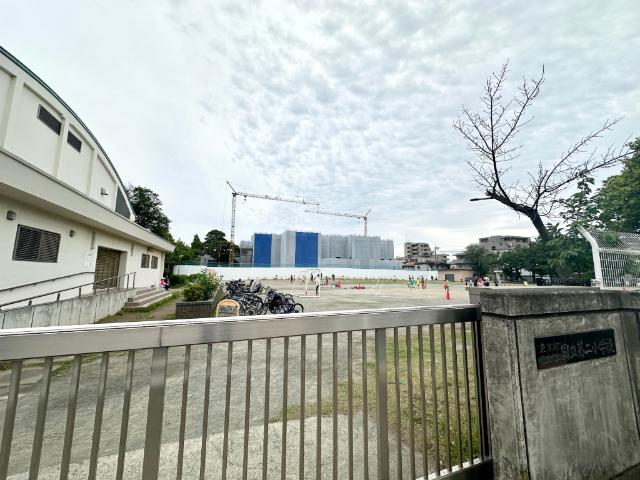国立市立国立第二小学校：227m