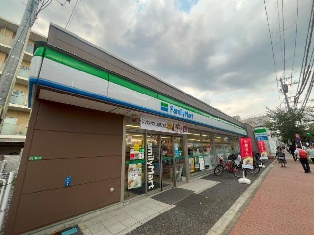 ファミリーマート大泉学園橋店：255m
