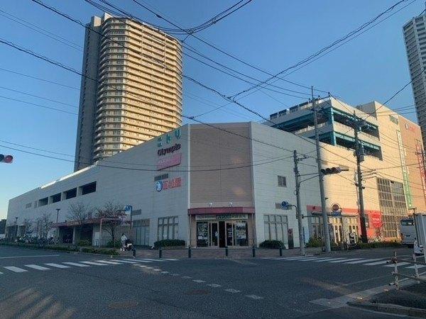ニトリ武蔵浦和駅前店：986m