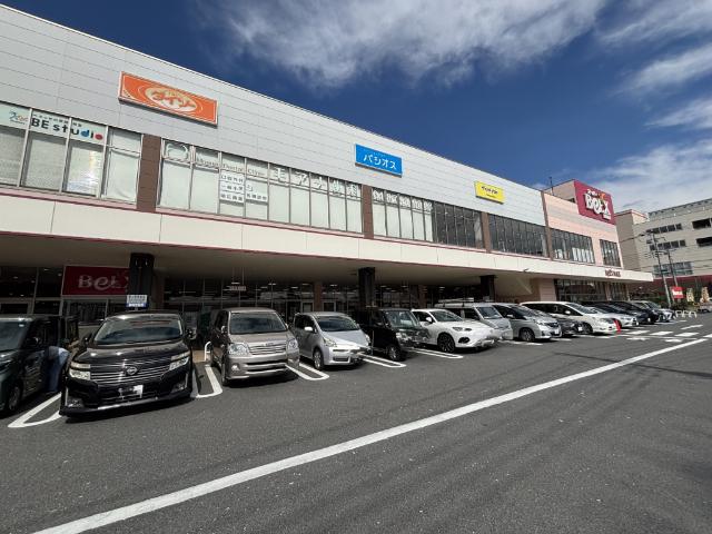 ベルクス浦和南店：265m