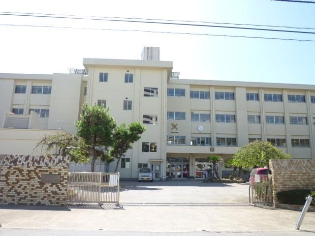 我孫子市立我孫子第四小学校：395m