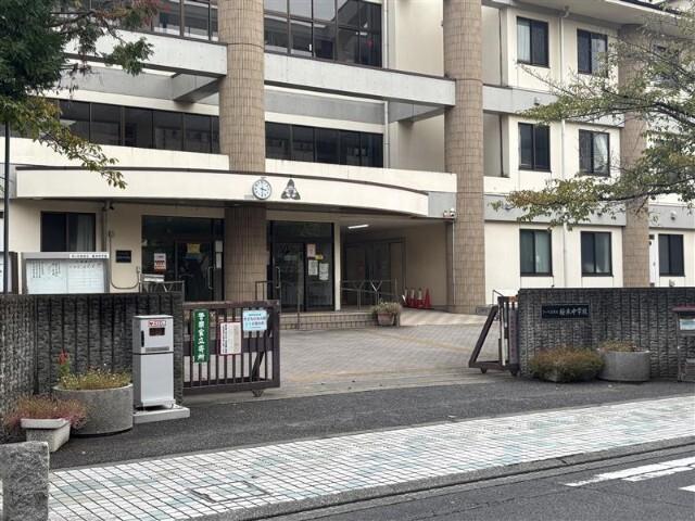 さいたま市立桜木中学校：806m
