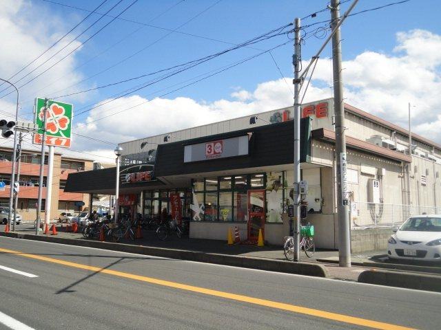 ライフ戸田店：457m